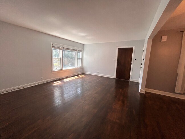 Foto del edificio - 10518 S Artesian Ave