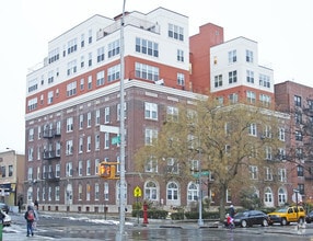 Building Photo - 490 Ocean Parkway