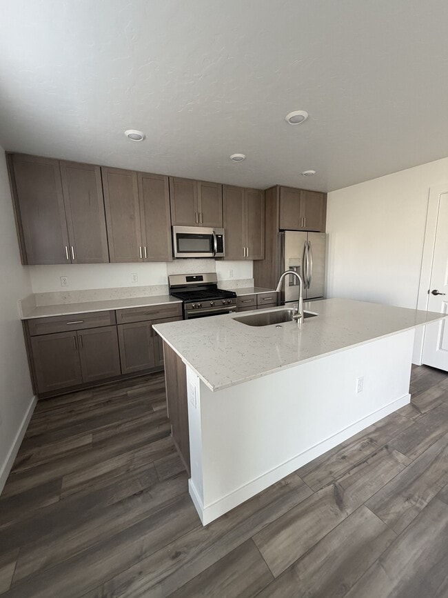 Building Photo - 273 Lightning Ave