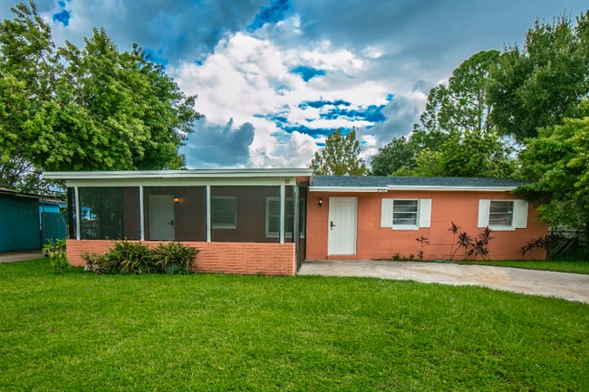 Building Photo - 5196 Lescot Ln