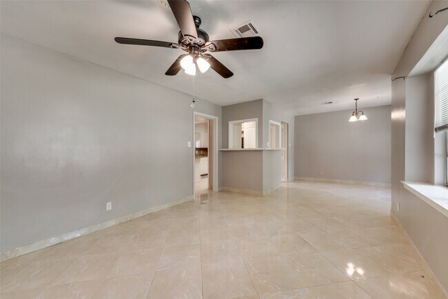 Foto del edificio - 1522 Baggett Ln
