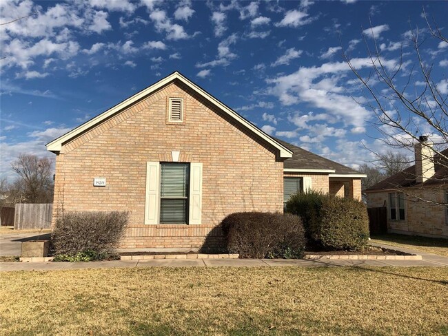 Building Photo - 19201 Pencil Cactus Dr