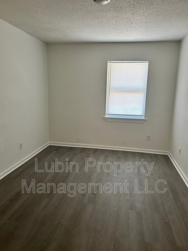 Building Photo - 1699 Pendleton St