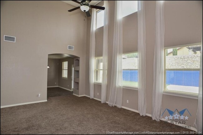 Building Photo - 5 bedroom in Horizon City TX 79928