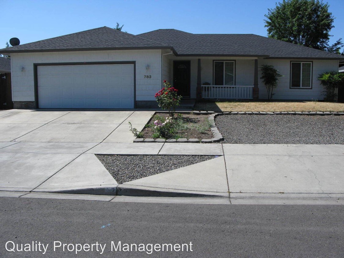 Foto principal - 3 br, 2 bath House - 783 Trinity Way