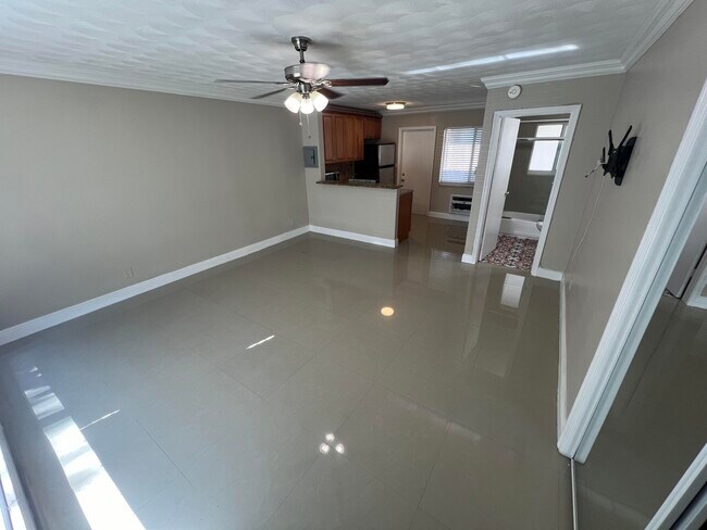 Foto del edificio - 2809 Middle River Dr