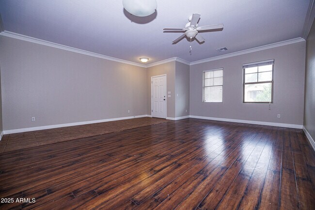 Foto del edificio - 1242 E Cassia Ln