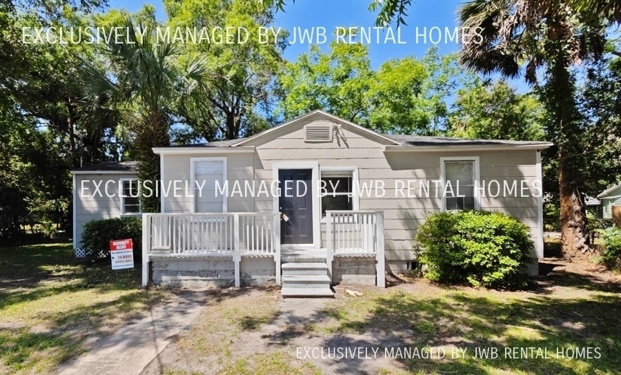 Primary Photo - 2210 Moncrief Rd