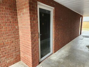 Building Photo - 525 3rd Loop Rd