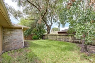 Building Photo - 10727 Sagewillow Ln
