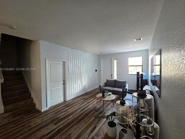 Foto del edificio - 540 NE 33rd Terrace