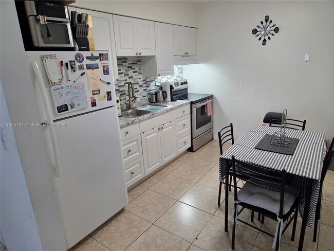Foto del edificio - 3970 NW 31st Terrace
