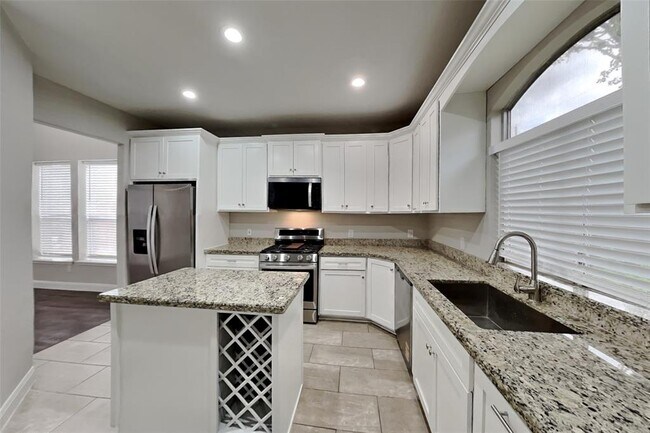 Foto del edificio - 2318 Princess Deanna Ln
