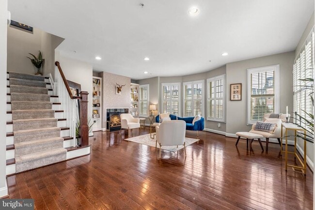 Building Photo - 726 River Mist Dr