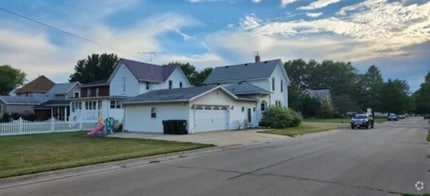 Building Photo - 1212 1st Ave