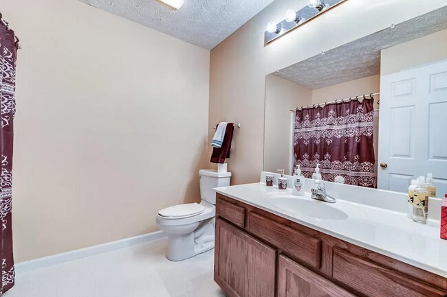 Building Photo - 1327 Lucy Way