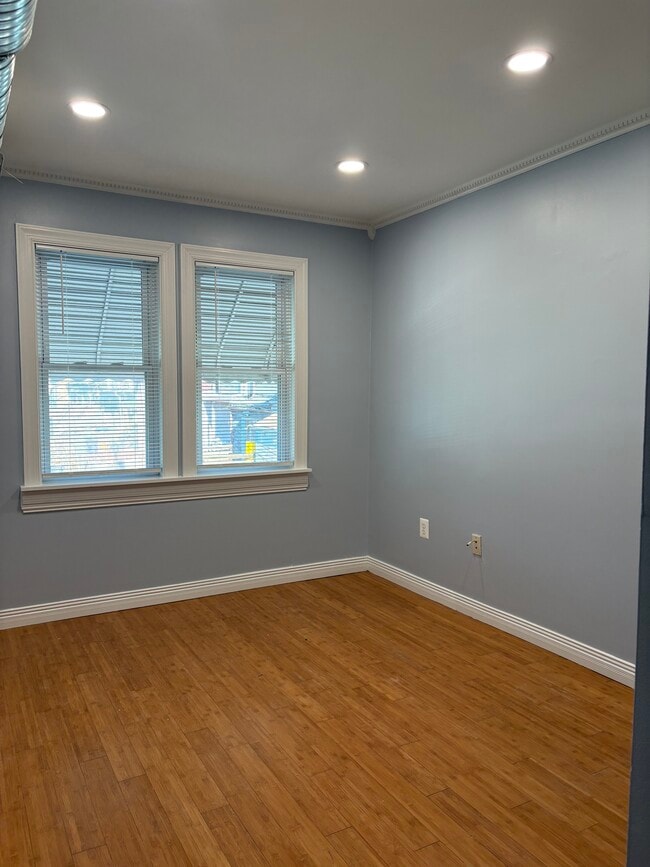 Foto del edificio - 408 W 28th St