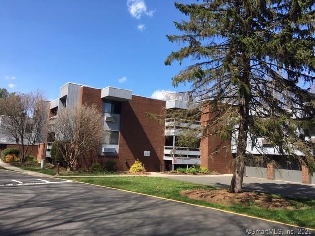 Foto principal - 85 Wilton Crest Rd