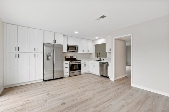 Building Photo - 2524 Ocean Cove Dr