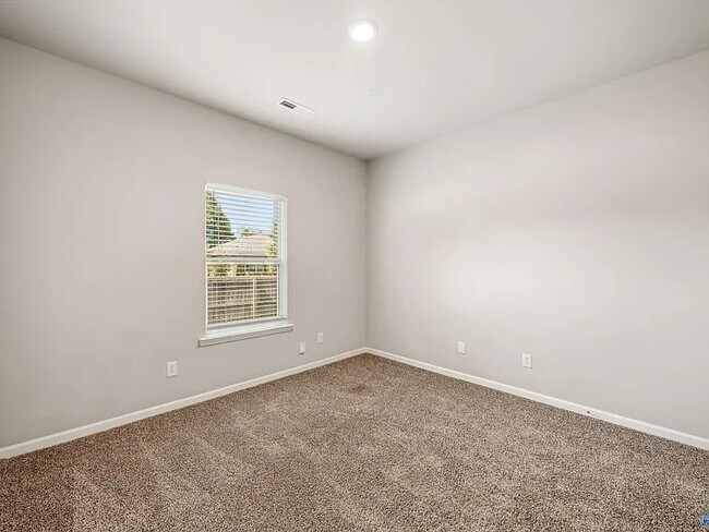 Foto del edificio - 14864 Norfleet Dr