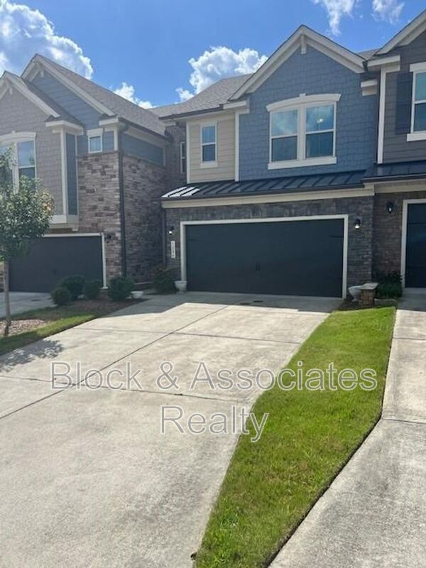 Building Photo - 1204 Lotus Lilly Dr