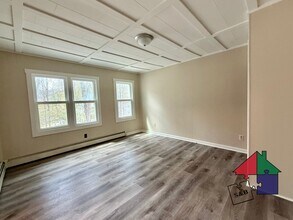 Building Photo - 150 Fairground Rd