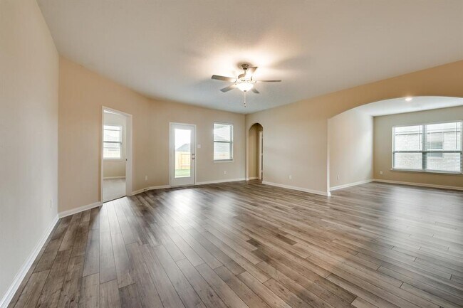 Building Photo - 1024 McDonald Dr