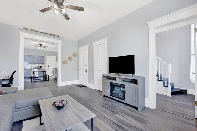 Foto del edificio - 3128 N Clybourn Ave