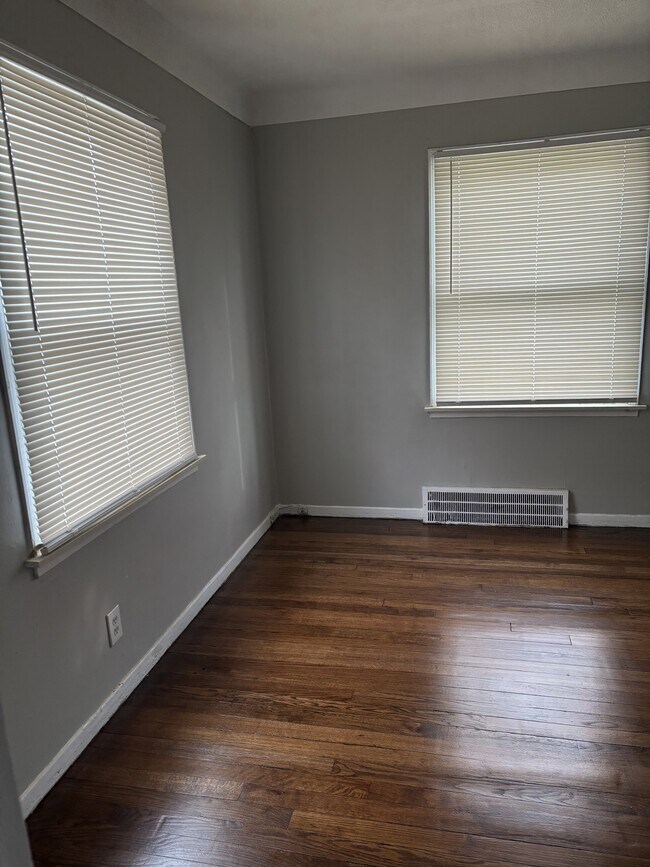 Foto del edificio - 19639 Moross Rd