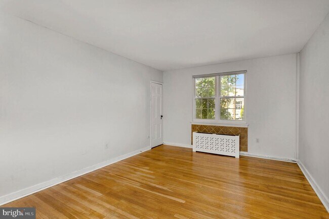 Foto del edificio - 3201 Commonwealth Ave