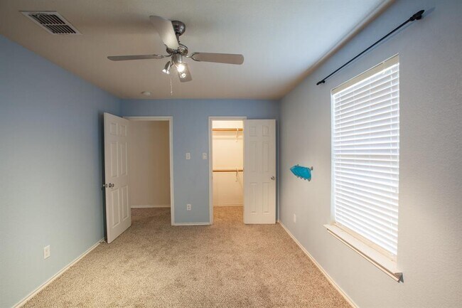 Building Photo - 7400 Ryan Ct