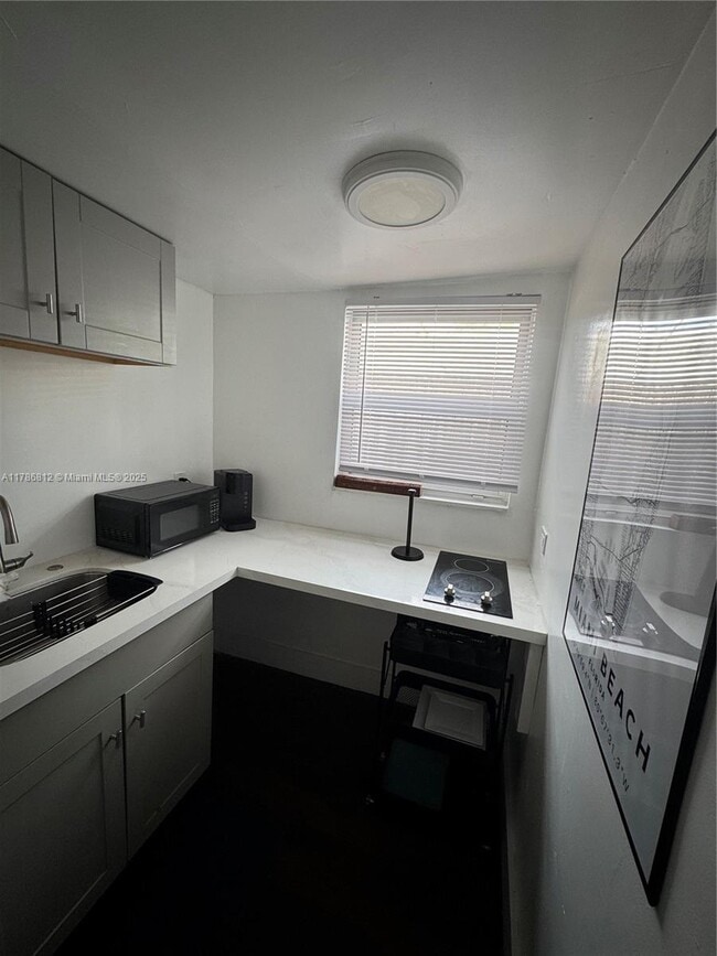 Foto del edificio - 2620 SW 12th St