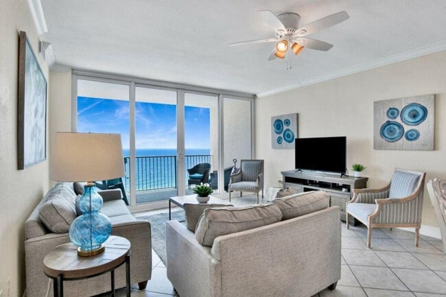 Building Photo - 365 E Beach Blvd