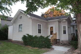 Building Photo - 809 Calhoun St