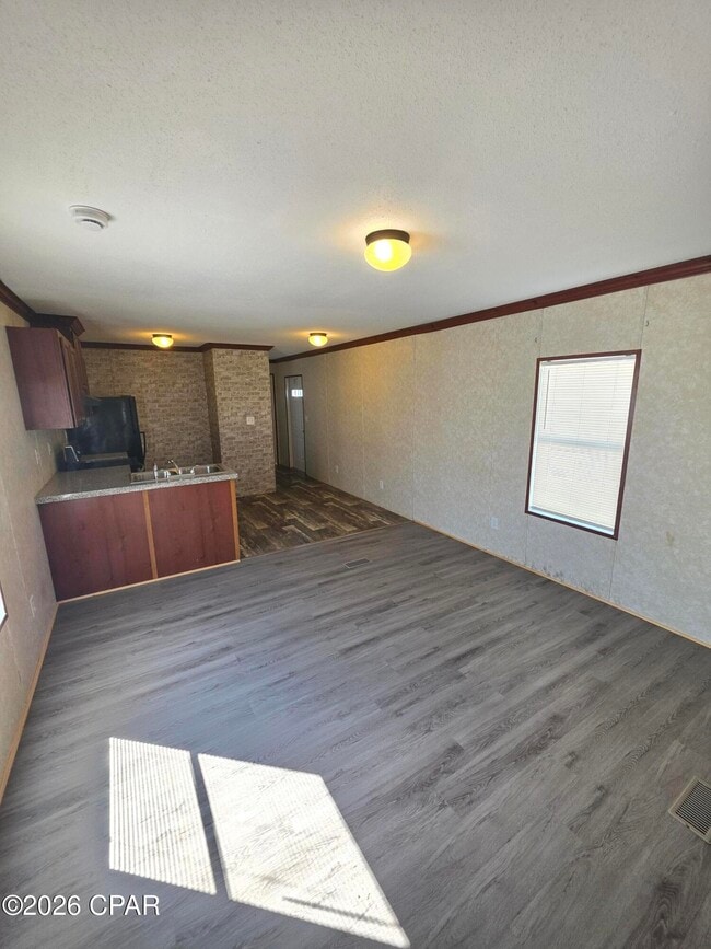 Building Photo - 5921 Nadine Rd