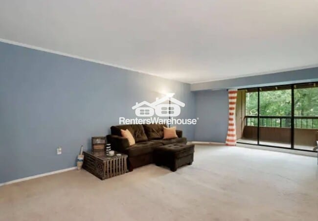 Foto del edificio - 5675 Harpers Farm Rd