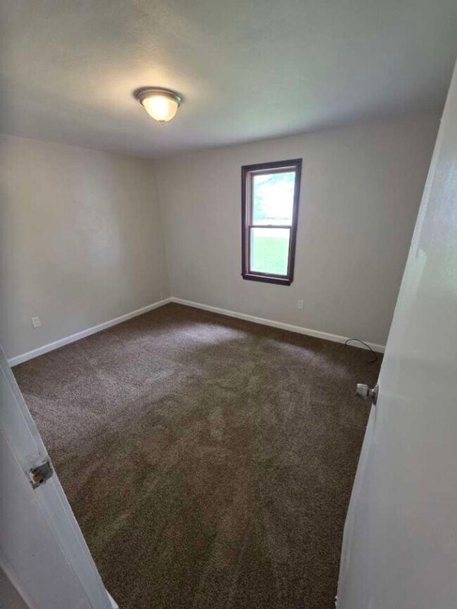 Building Photo - Cozy 3bd/2bth