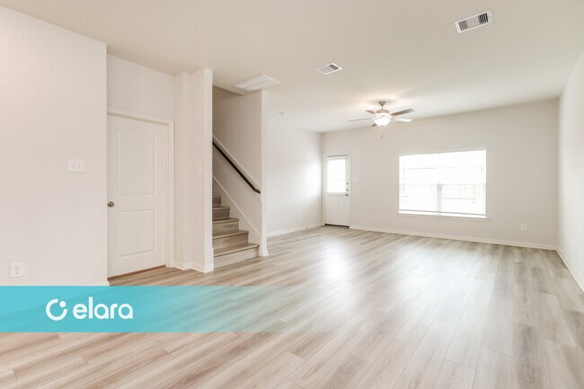 Foto del edificio - 10461 Sweetwater Creek Dr