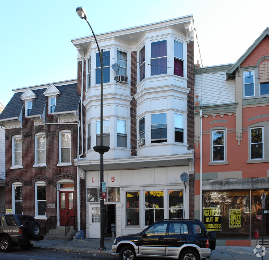 Primary Photo - 115 N 8th St