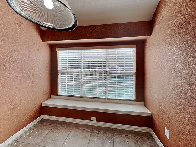 Building Photo - 7701 Westover Dr