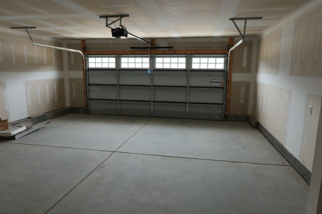 Building Photo - 300 Tuscany Cir