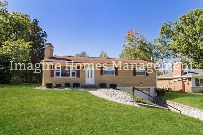 Primary Photo - Split Level in Popular Anderson Township!!!!