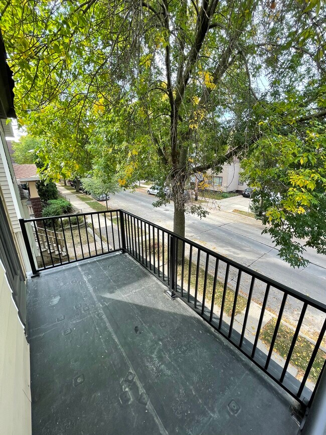 Building Photo - 2446 S Burrell St