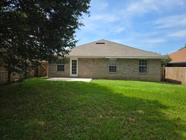Building Photo - 6562 Tampa Dr