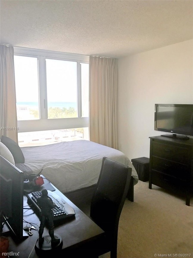 Building Photo - 2 br, 2 bath Condo - St. Tropez