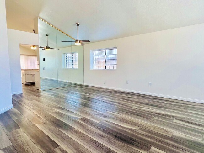 Building Photo - 4 bedroom home for lease