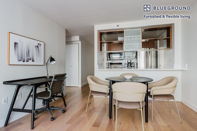 Foto del edificio - 130 W 15th St