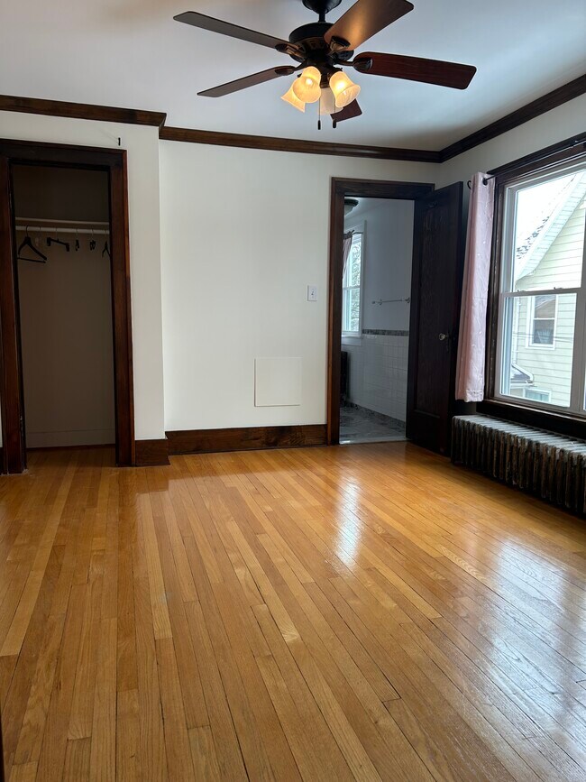 Dormitorio - 414 Kenwood Ave