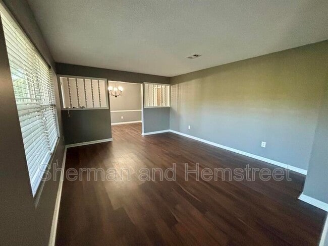 Foto del edificio - 2714 Fair Oak Ct