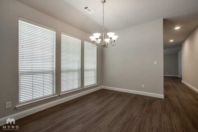 Building Photo - 3313 King Yon Wy